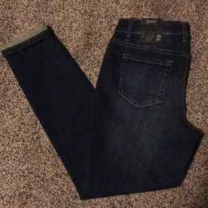 NWT Versona Dark Skinny Jeans